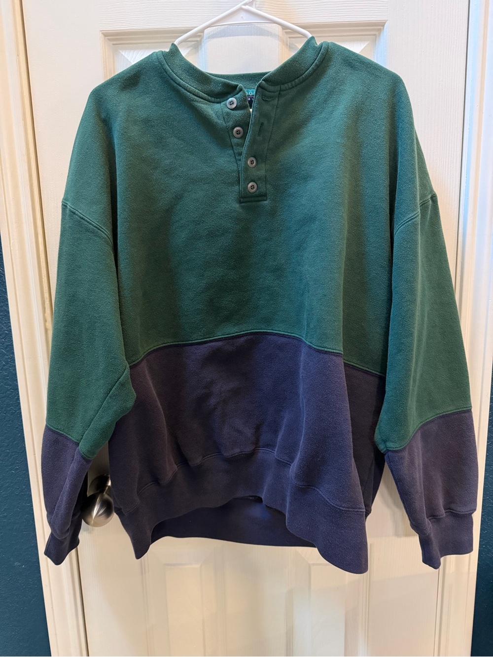 Vintage Clay Brooke Men's Two-Tone Crewneck Henley Sweatshirt in Green and Navy